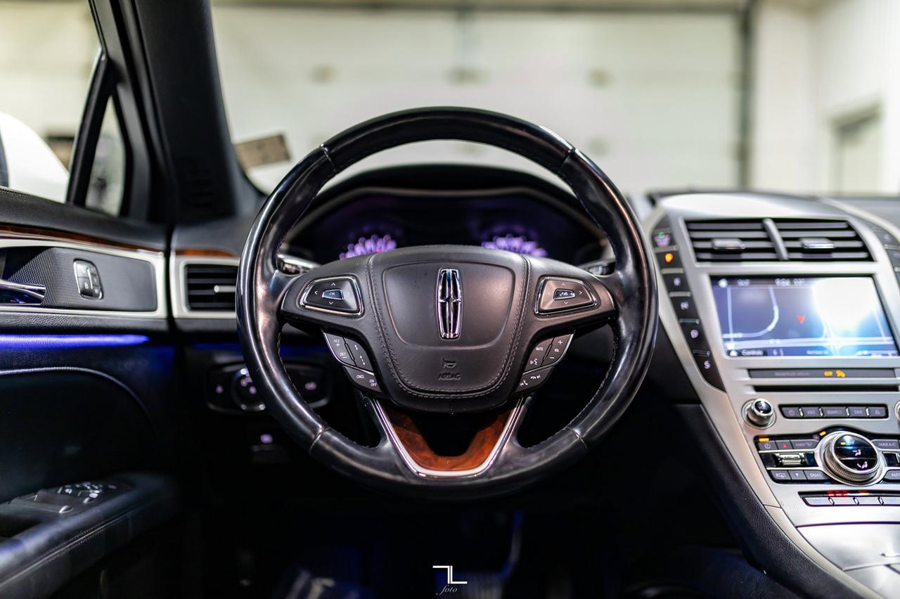 2017 Lincoln MKZ AWD Reserve Leather Roof Nav BCam Red Deer AB