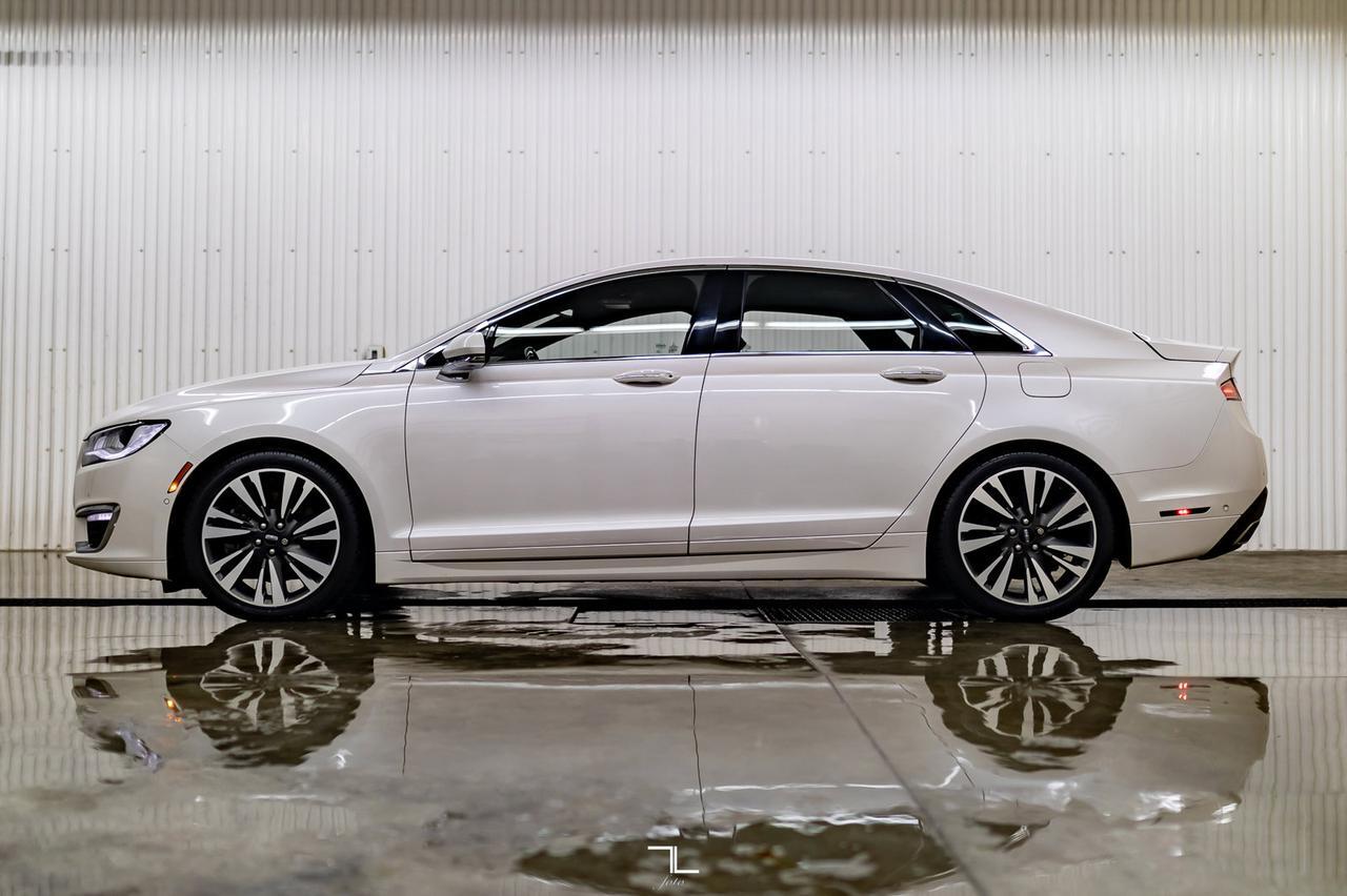 2017 Lincoln MKZ AWD Reserve Leather Roof Nav BCam Red Deer AB