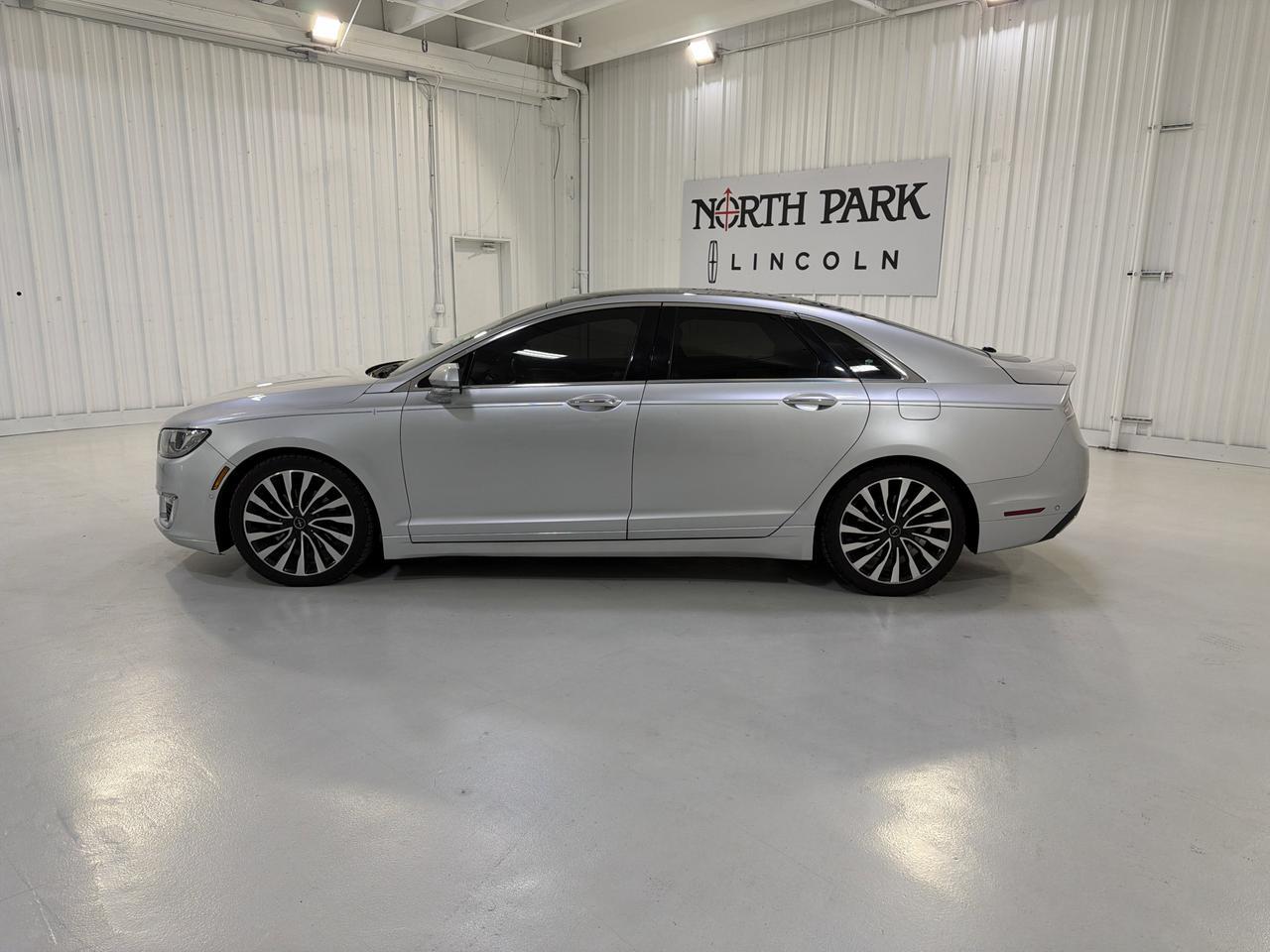 2017 Lincoln MKZ Black Label