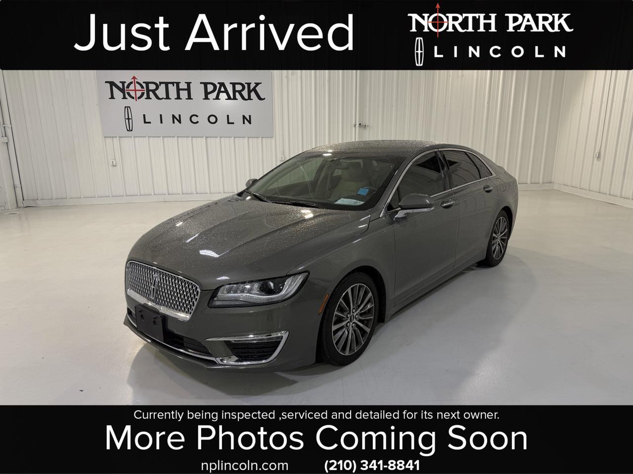 2017 Lincoln MKZ Select