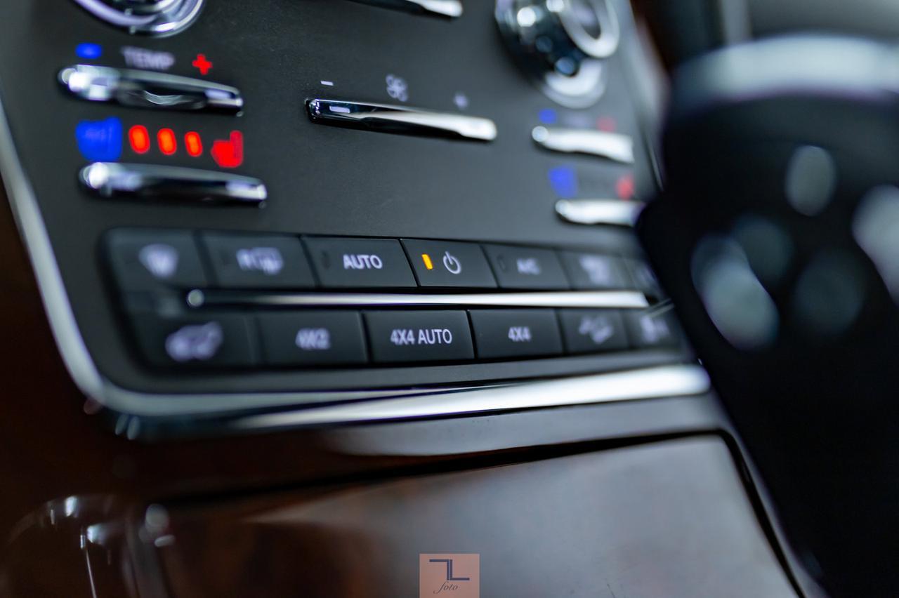 2017 Lincoln Navigator AWD Select Leather Roof Nav BCam Red Deer AB