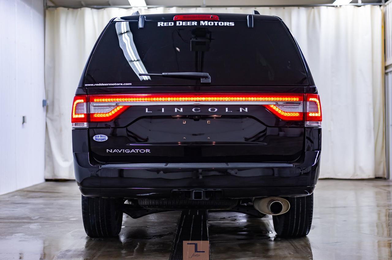 2017 Lincoln Navigator AWD Select Leather Roof Nav BCam Red Deer AB