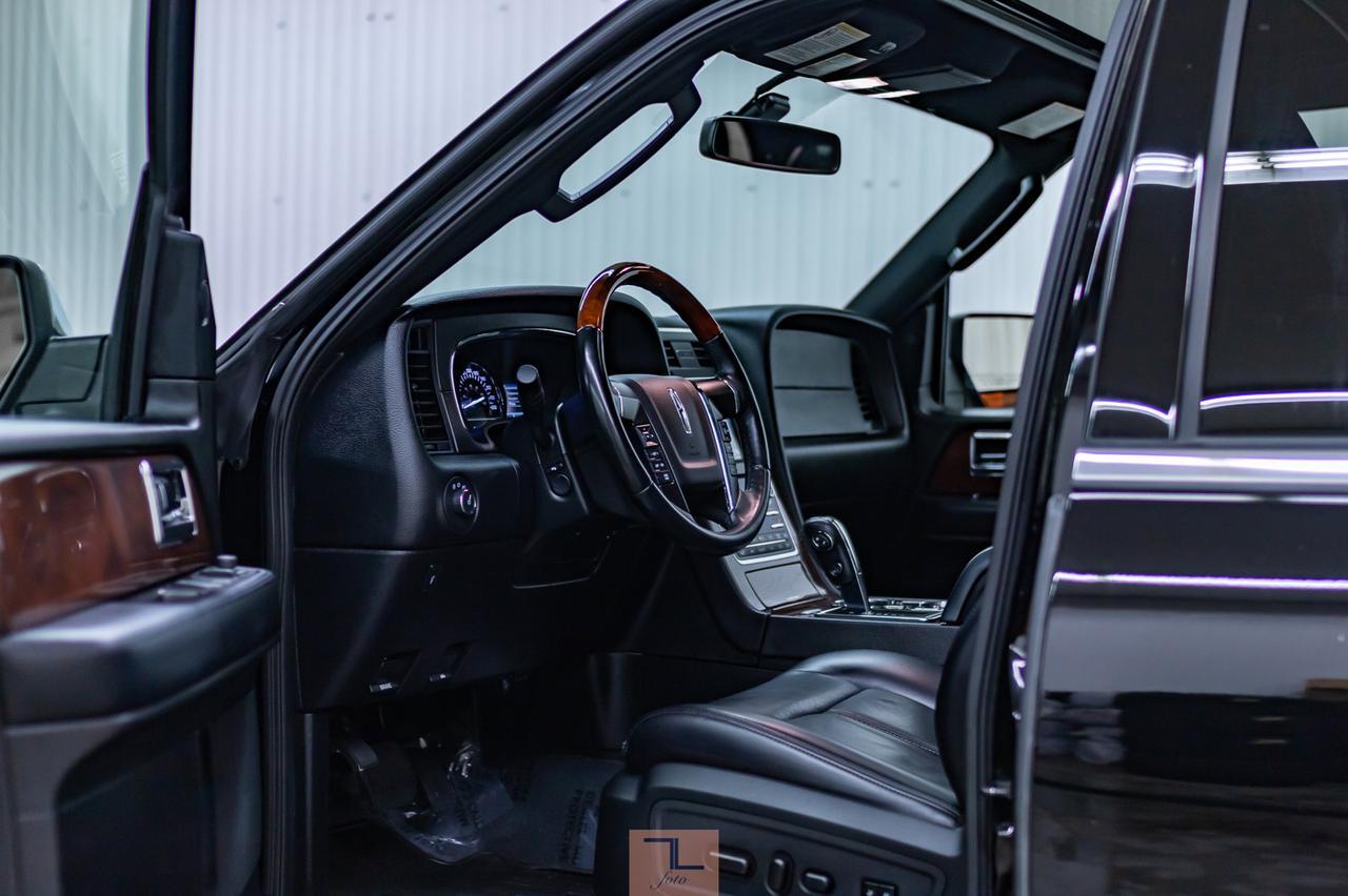 2017 Lincoln Navigator AWD Select Leather Roof Nav BCam Red Deer AB