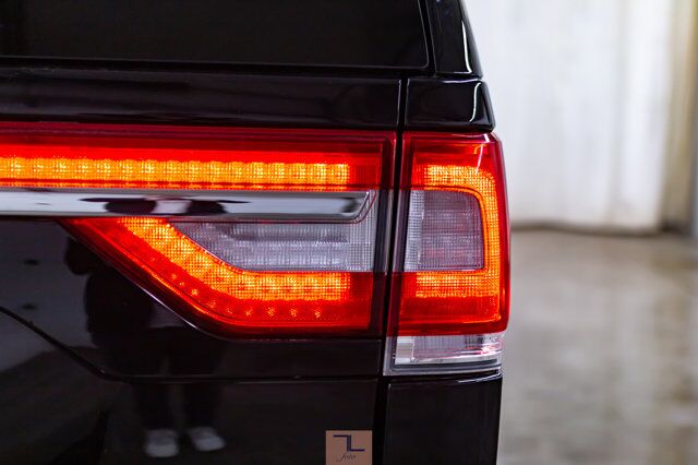 2017 Lincoln Navigator AWD Select Leather Roof Nav BCam Red Deer AB