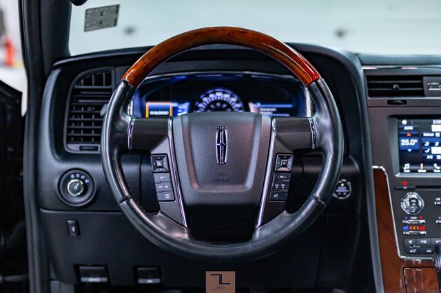 2017 Lincoln Navigator AWD Select Leather Roof Nav BCam Red Deer AB