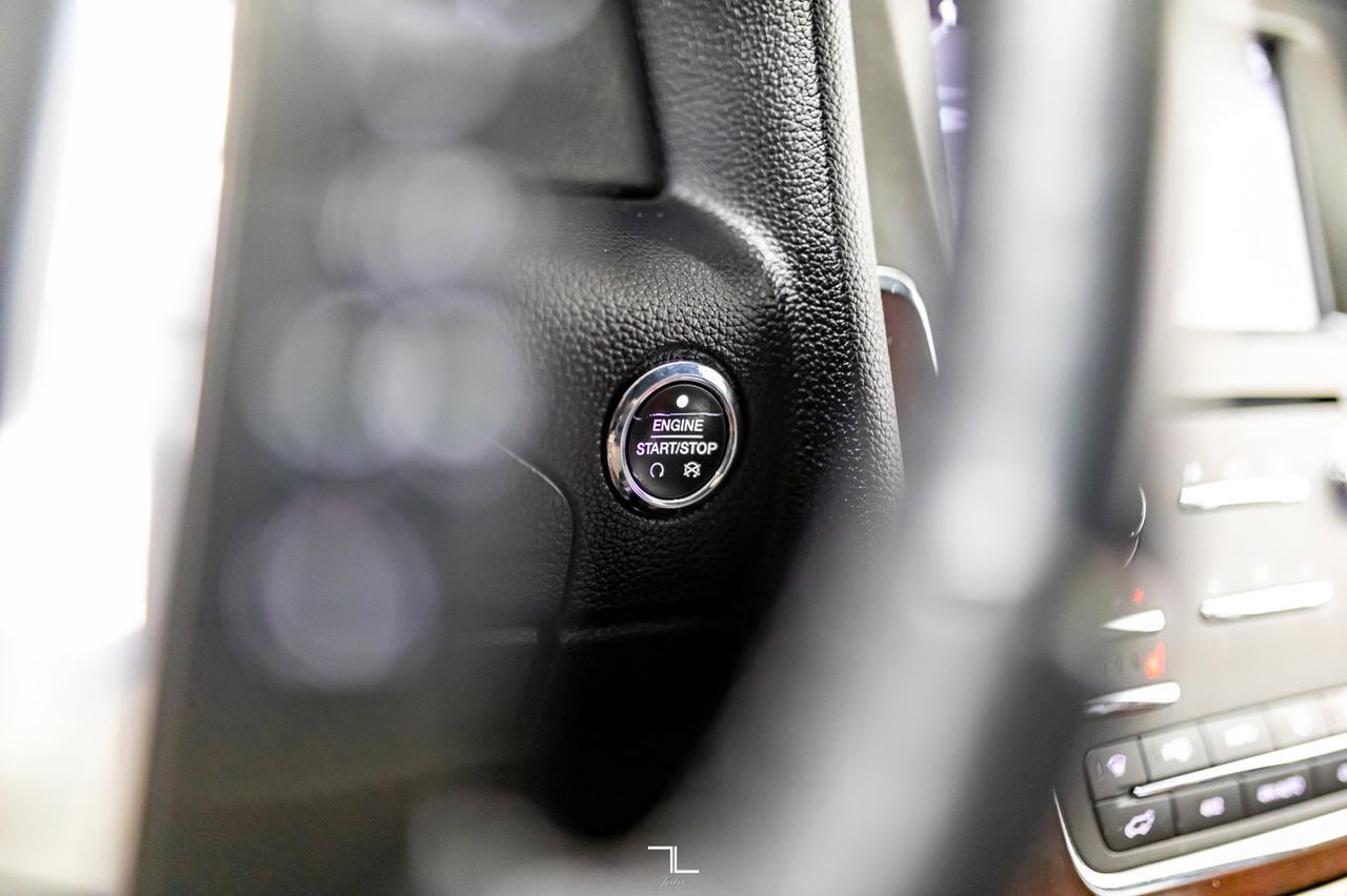 2017 Lincoln Navigator AWD Select Leather Roof Nav BCam Red Deer AB