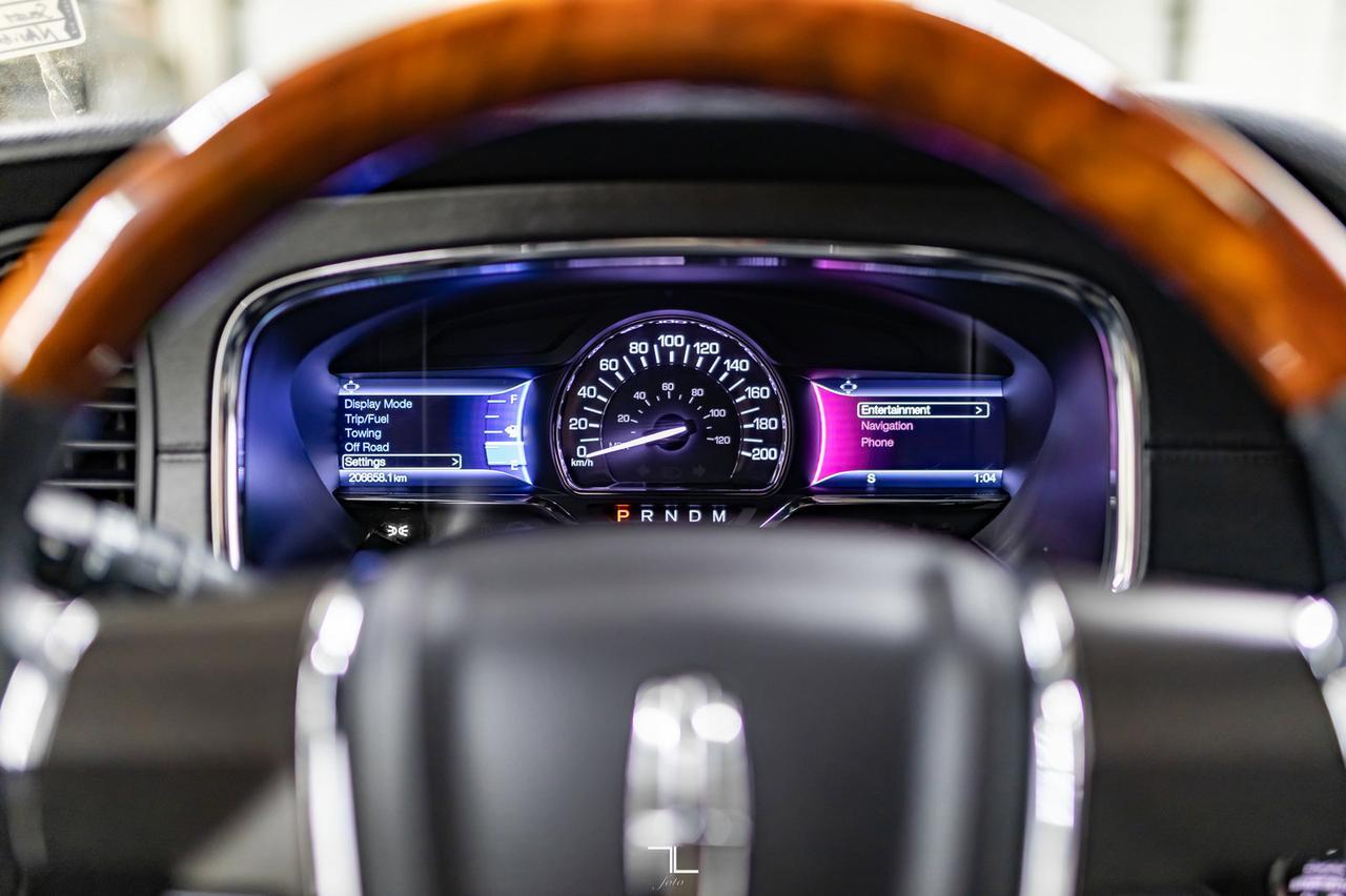 2017 Lincoln Navigator AWD Select Leather Roof Nav BCam Red Deer AB