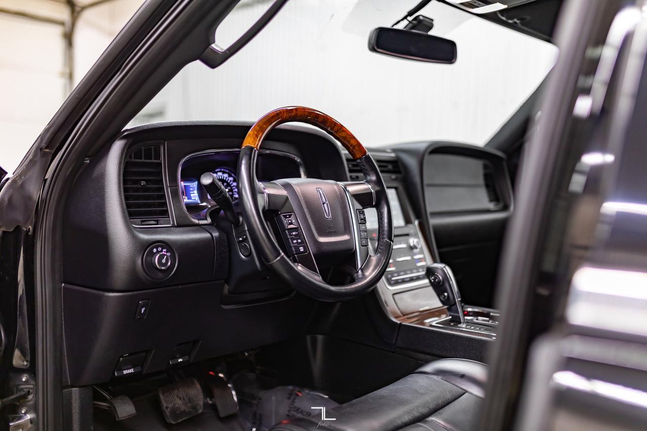 2017 Lincoln Navigator AWD Select Leather Roof Nav BCam Red Deer AB