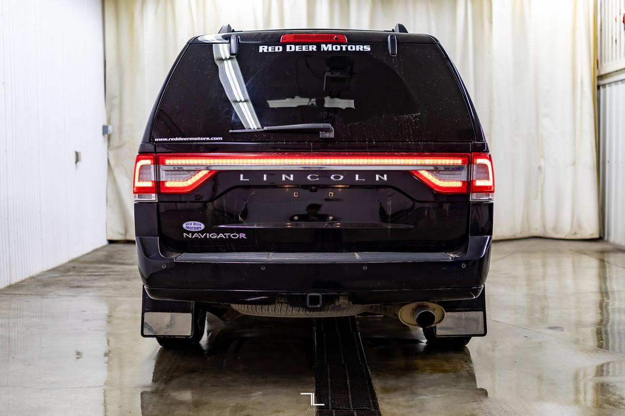2017 Lincoln Navigator AWD Select Leather Roof Nav BCam Red Deer AB