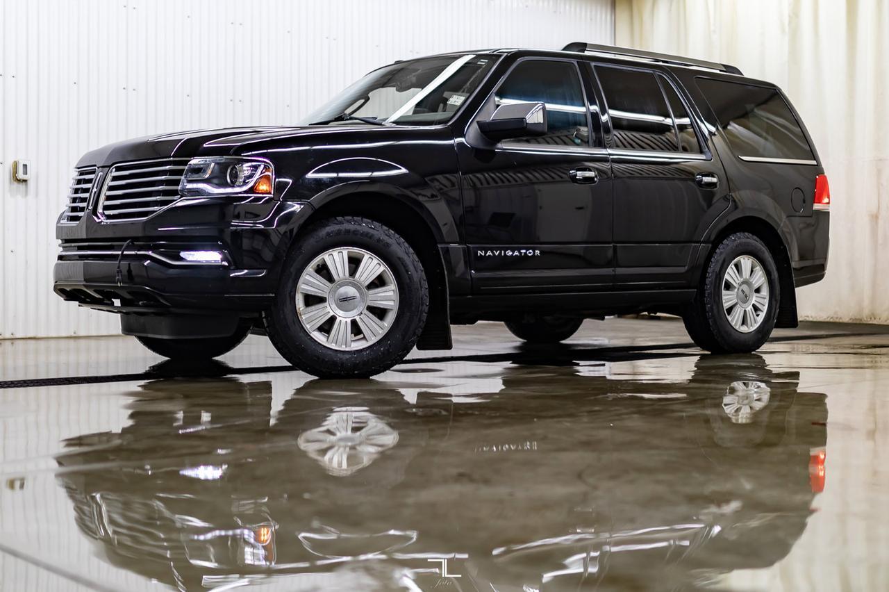 2017 Lincoln Navigator AWD Select Leather Roof Nav BCam Red Deer AB