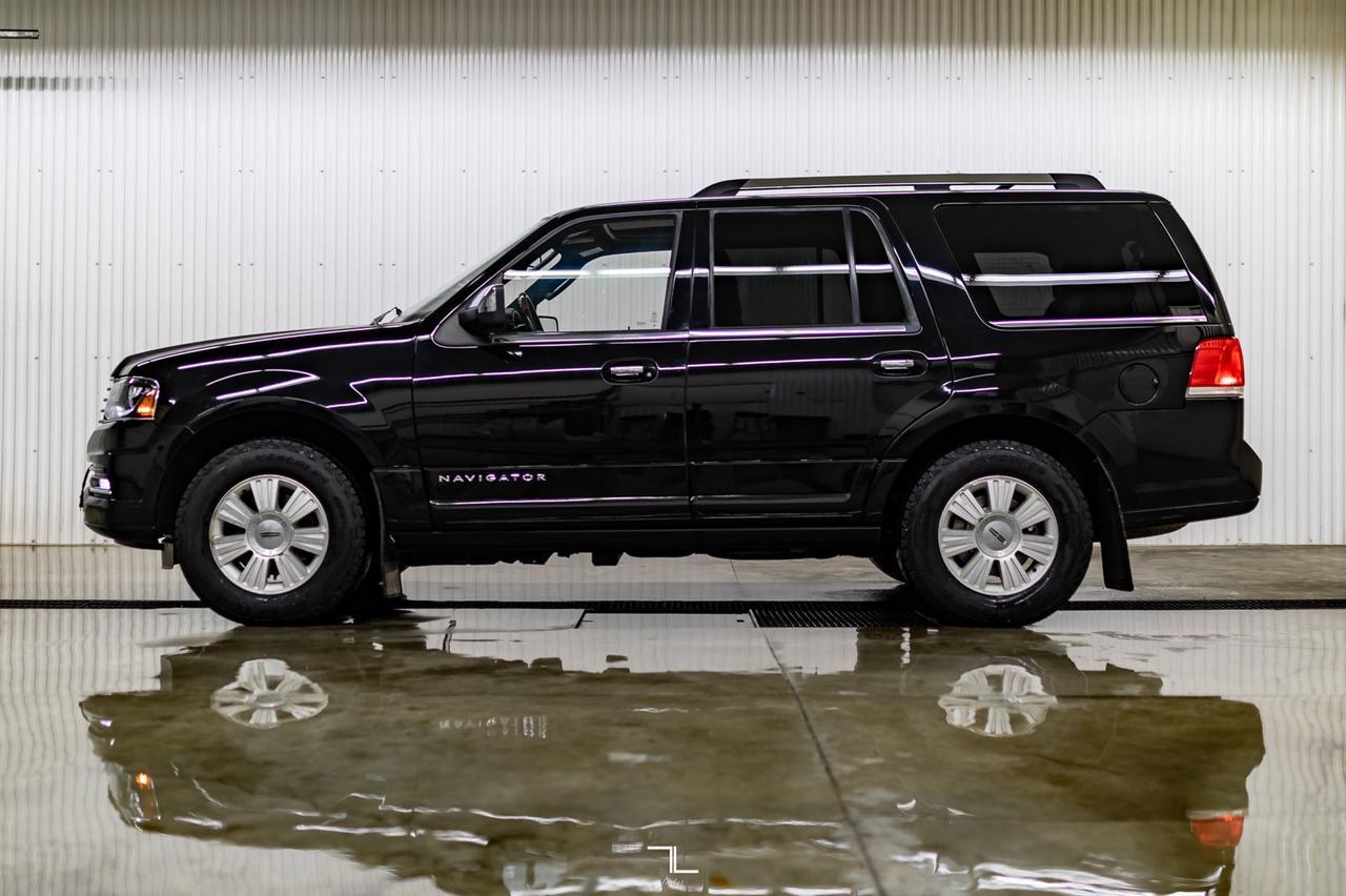 2017 Lincoln Navigator AWD Select Leather Roof Nav BCam Red Deer AB