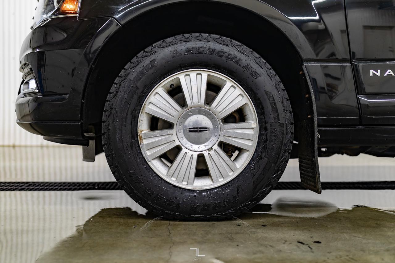 2017 Lincoln Navigator AWD Select Leather Roof Nav BCam Red Deer AB