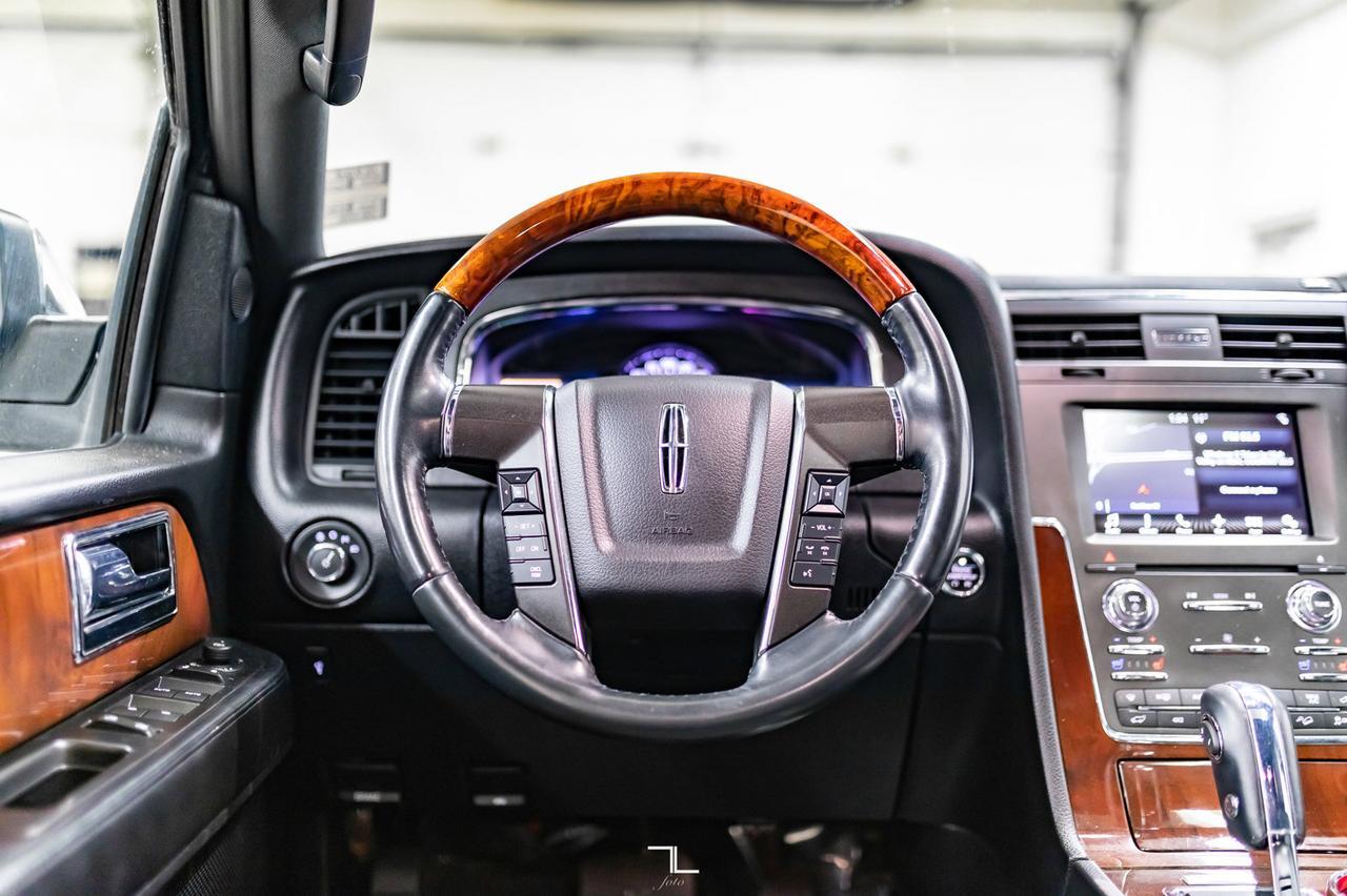 2017 Lincoln Navigator AWD Select Leather Roof Nav BCam Red Deer AB