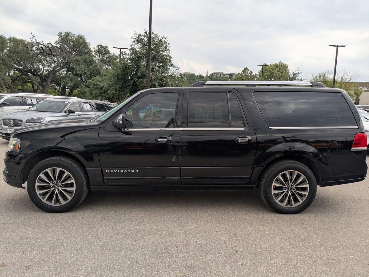 2017 Lincoln Navigator L Select