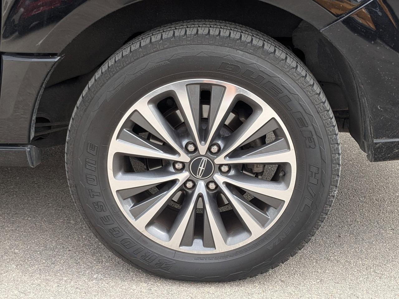 2017 Lincoln Navigator L Select