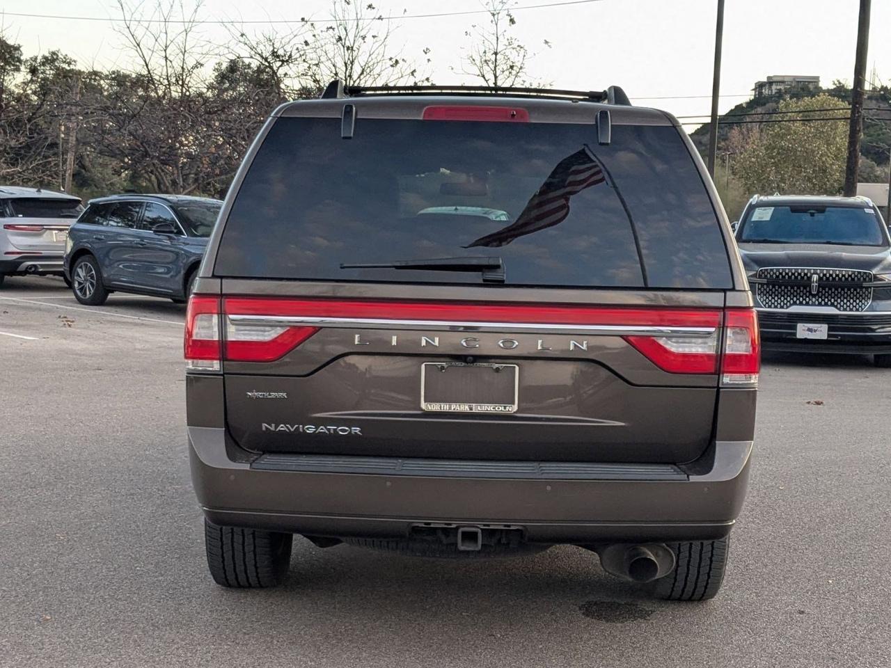 2017 Lincoln Navigator Select