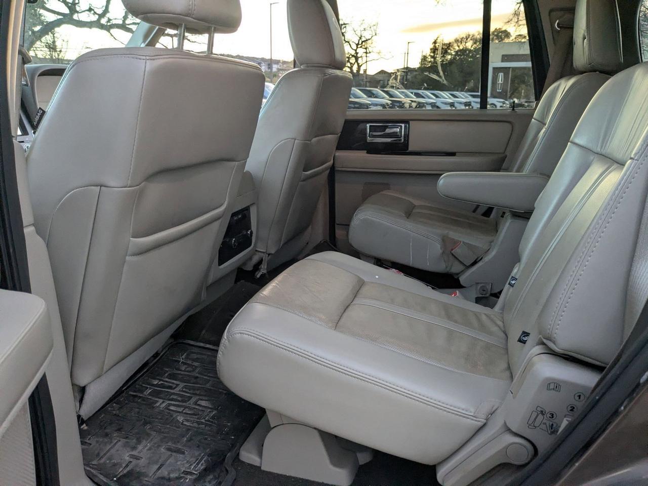 2017 Lincoln Navigator Select