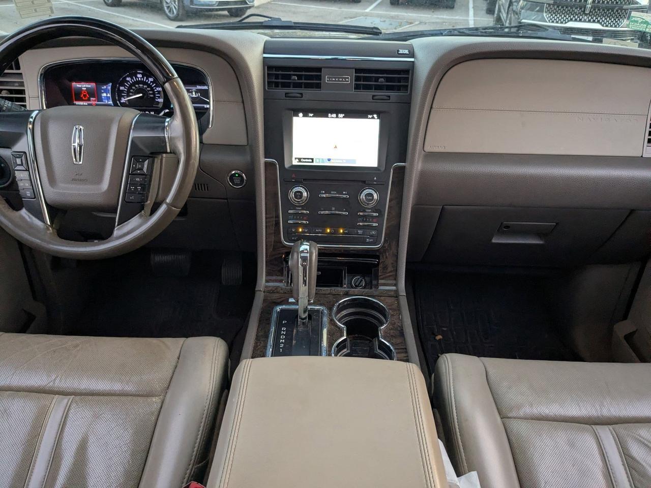 2017 Lincoln Navigator Select