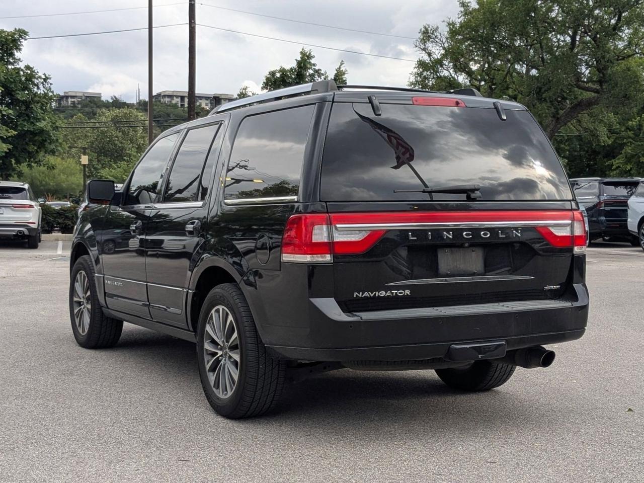 2017 Lincoln Navigator Select