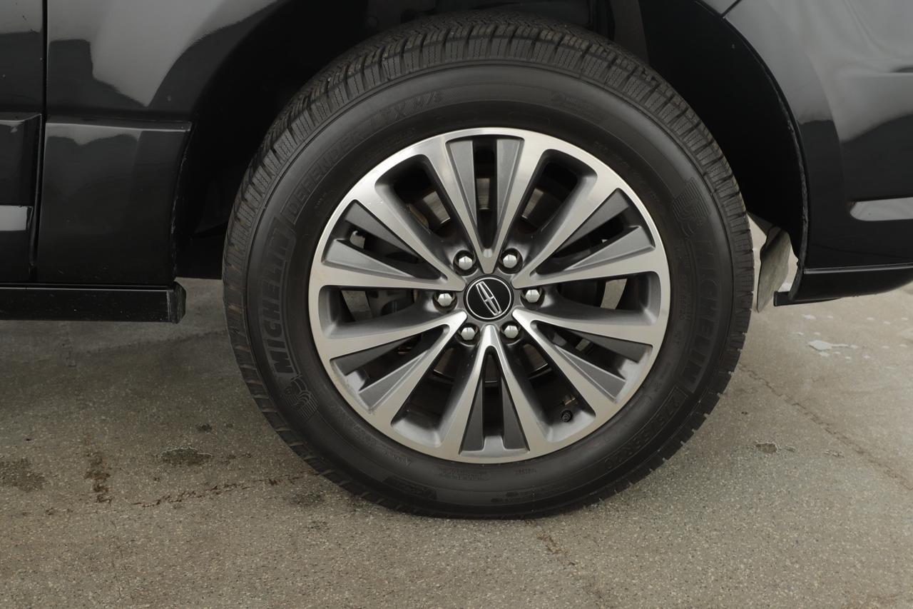 2017 Lincoln Navigator Select