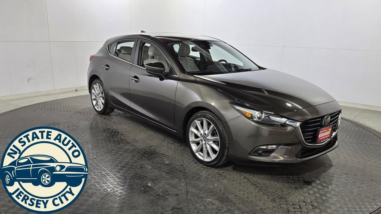 2017 MAZDA Mazda3