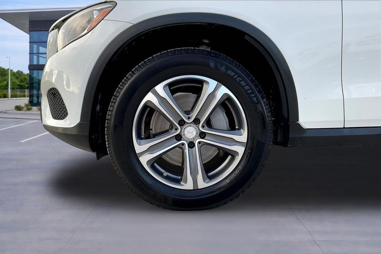 2017 MERCEDES-BENZ GLC 300 Houston TX