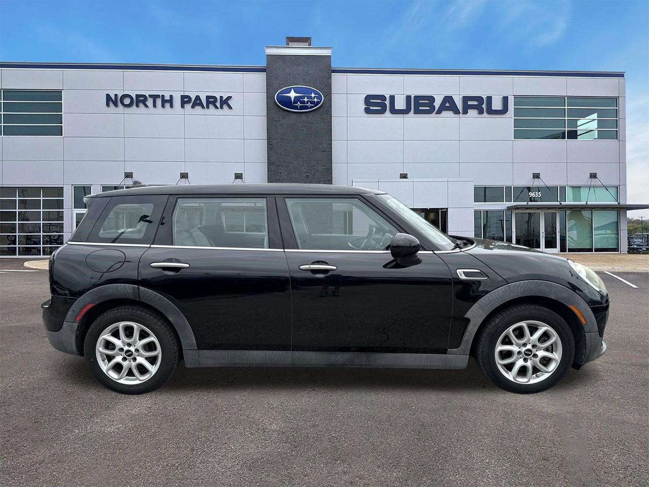 2017 MINI Clubman Cooper