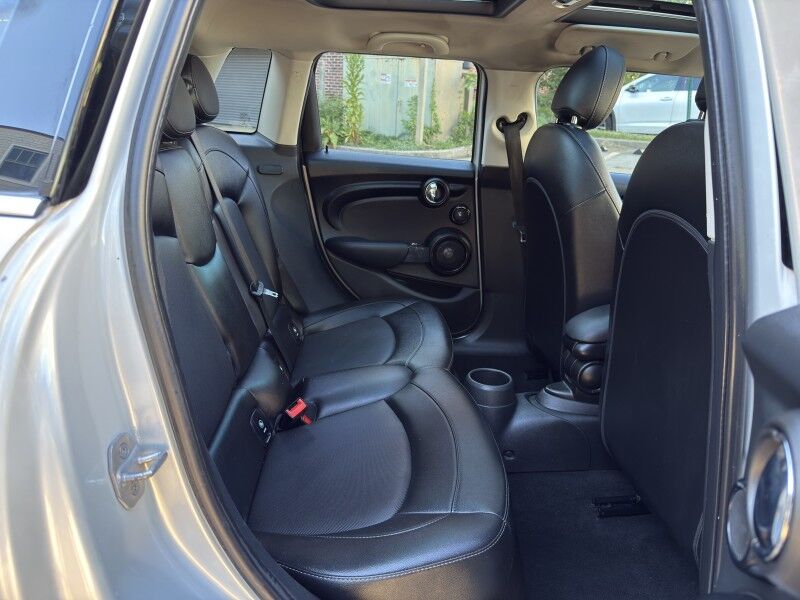 2017 MINI Cooper 4-Door Hatchback FWD Arlington VA