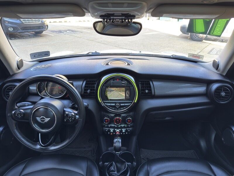 2017 MINI Cooper 4-Door Hatchback FWD Arlington VA