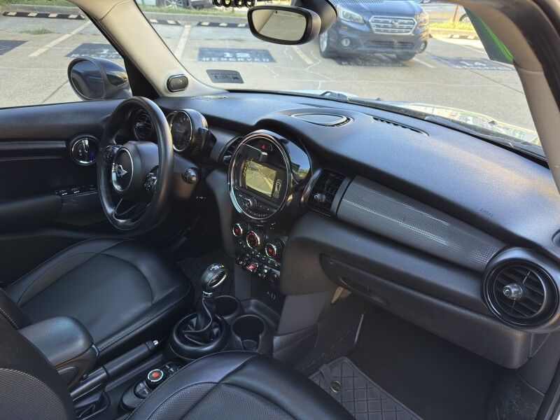 2017 MINI Cooper 4-Door Hatchback FWD Arlington VA