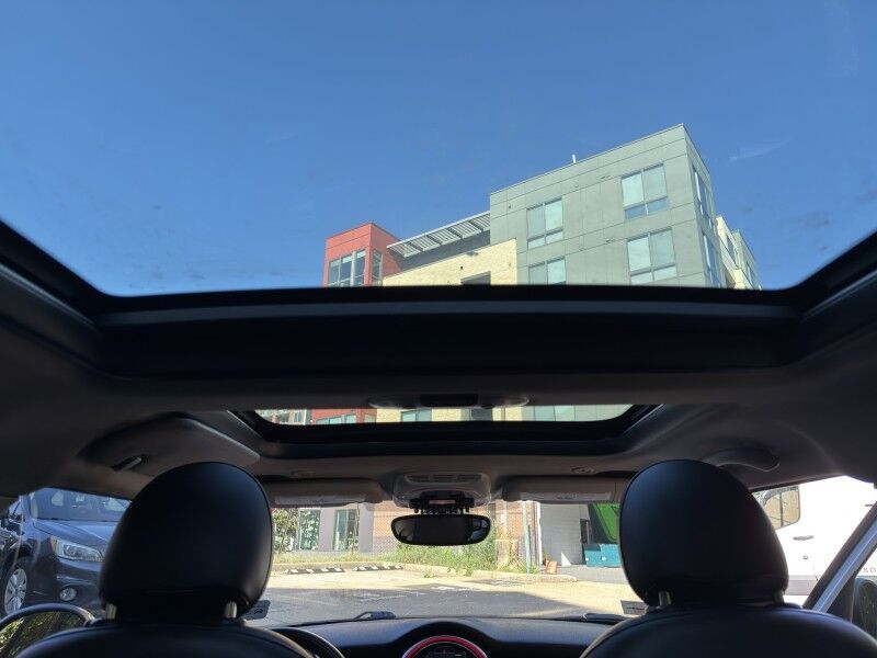 2017 MINI Cooper 4-Door Hatchback FWD Arlington VA