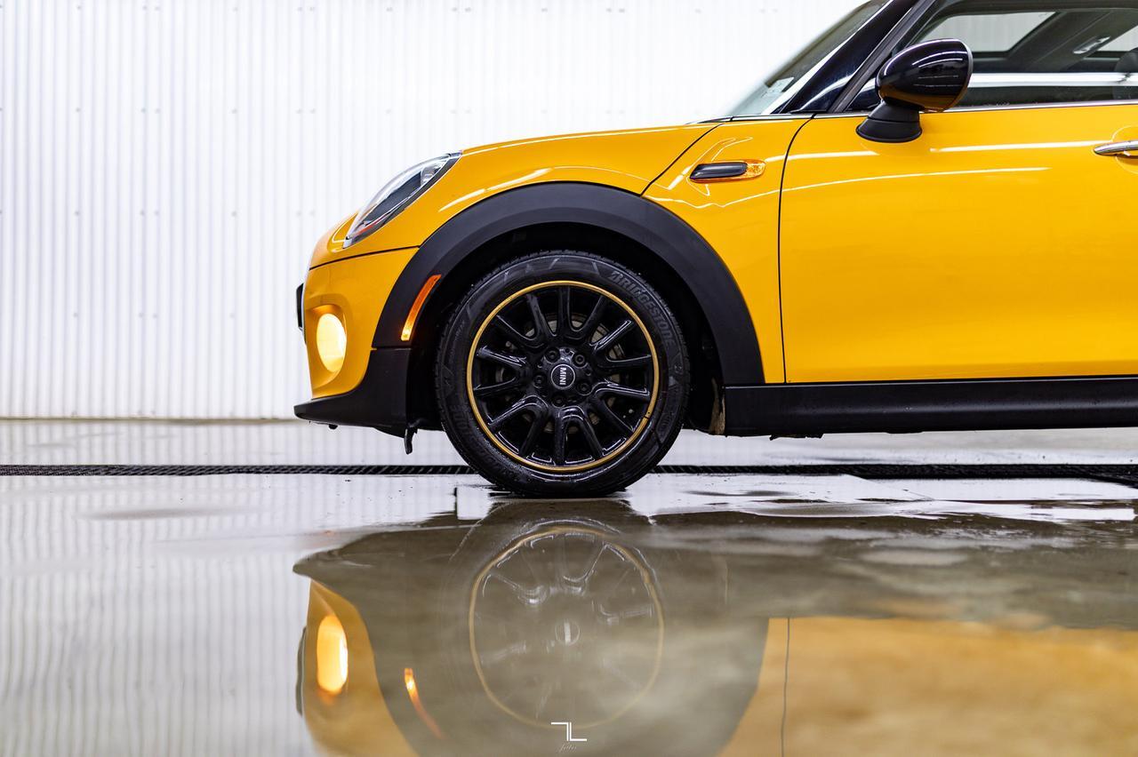 2017 MINI Cooper 5 Door Hatchback Leather Roof Nav Red Deer AB