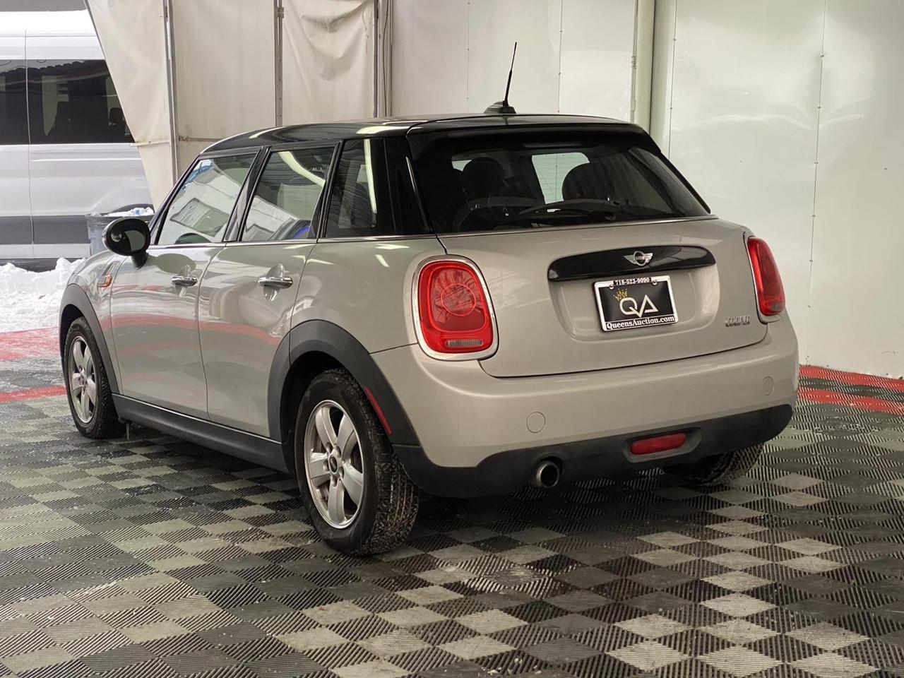 2017 MINI Hardtop 4 Door Cooper