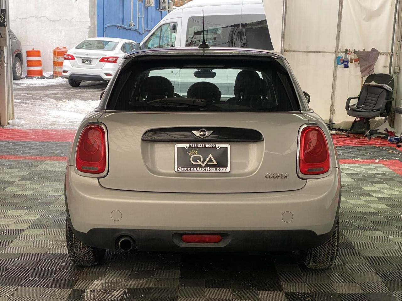 2017 MINI Hardtop 4 Door Cooper