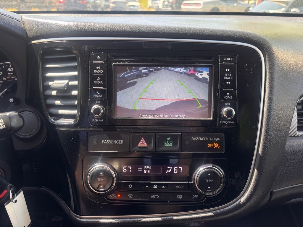 2017 MITSUBISHI OUTLANDER ES Des Moines WA