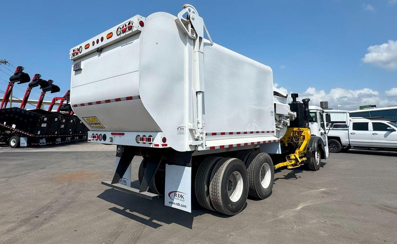 2017 Mack LR613 31 yd Dadee Scorpion Side Loader Garbage Truck Tampa FL