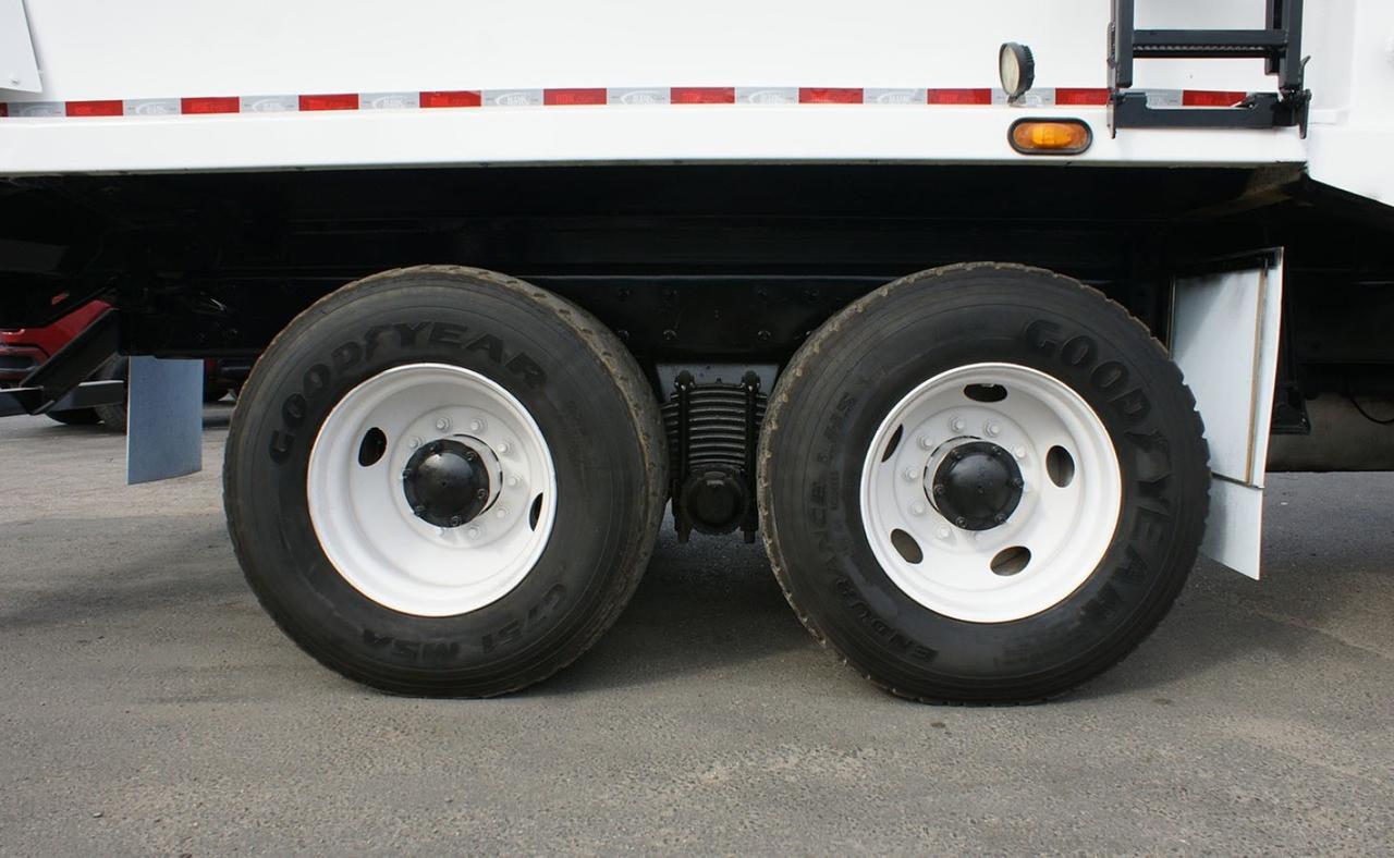 2017 Mack MRU613 40 Yard New way Front Loader Garbage Truck Tampa FL