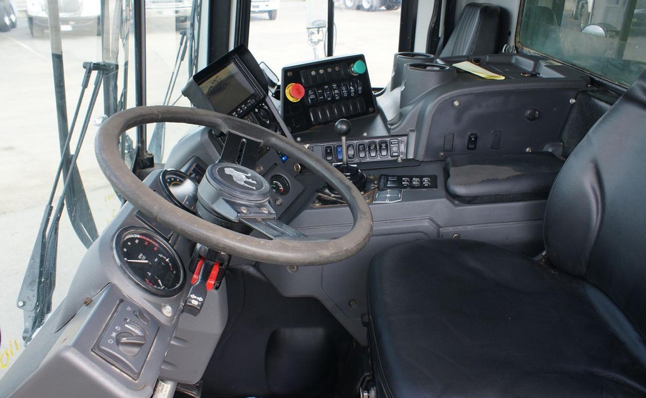 2017 Mack MRU613 40 Yard New way Front Loader Garbage Truck Tampa FL