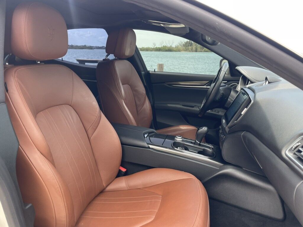 2017 Maserati Ghibli ONLINE FINANCE~BLUETOOTH~CRUISE CONTROL~HEATED & LEATHER SEATS~MOONROOF / SUNROOF Sarasota FL