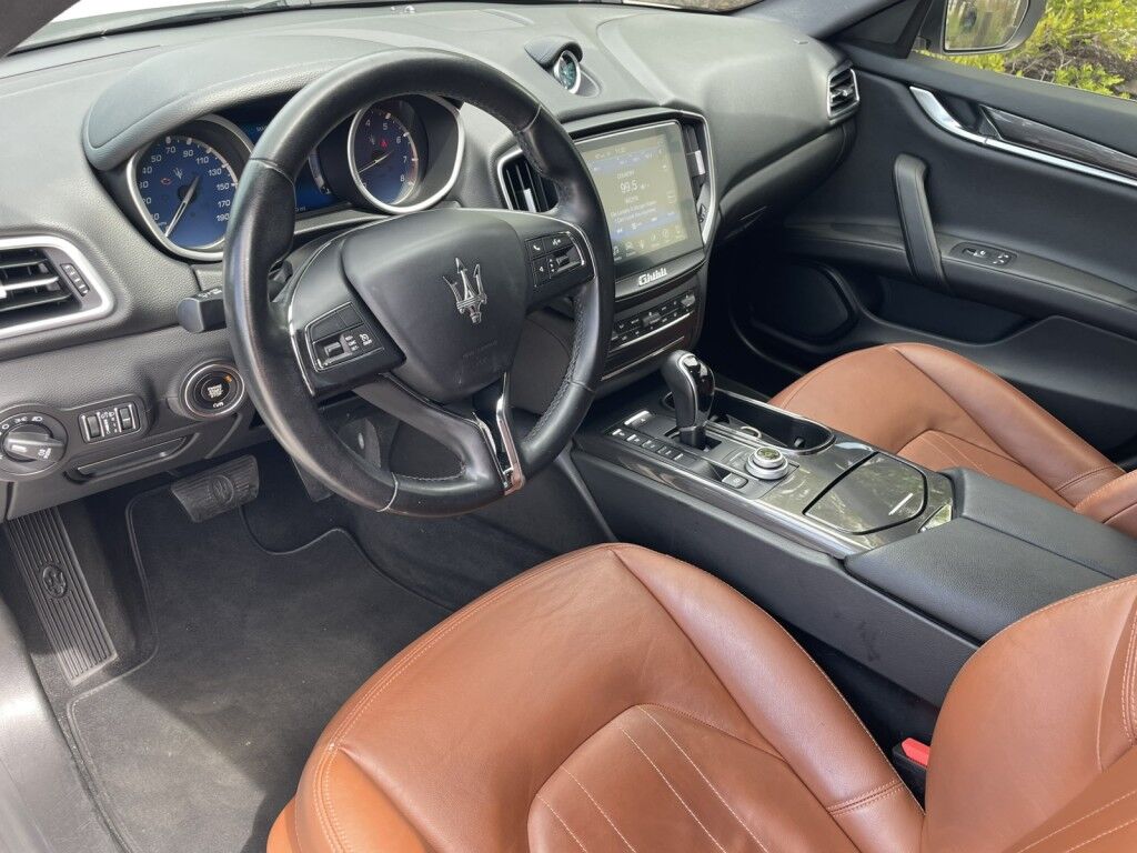 2017 Maserati Ghibli ONLINE FINANCE~BLUETOOTH~CRUISE CONTROL~HEATED & LEATHER SEATS~MOONROOF / SUNROOF Sarasota FL