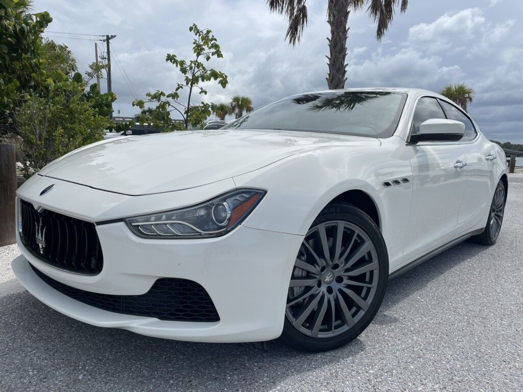 2017 Maserati Ghibli ONLINE FINANCE~BLUETOOTH~CRUISE CONTROL~HEATED & LEATHER SEATS~MOONROOF / SUNROOF