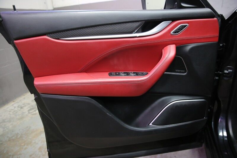 2017 Maserati Levante Plainview NY