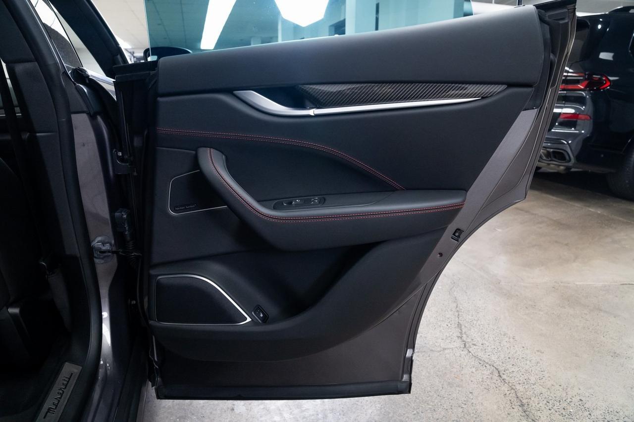 2017 Maserati Levante S Vented 12-Way Power Front Bucket Seats Harman/Kard Portland OR