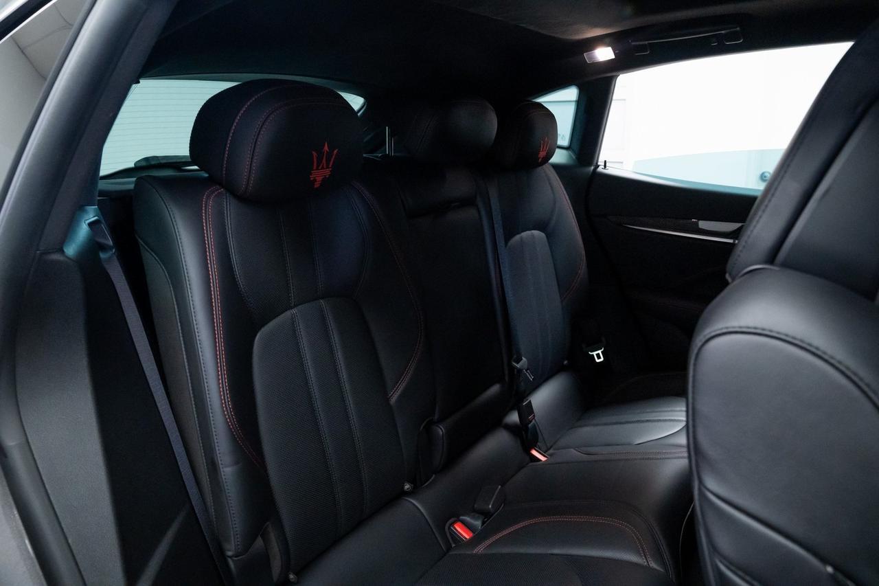 2017 Maserati Levante S Vented 12-Way Power Front Bucket Seats Harman/Kard Portland OR