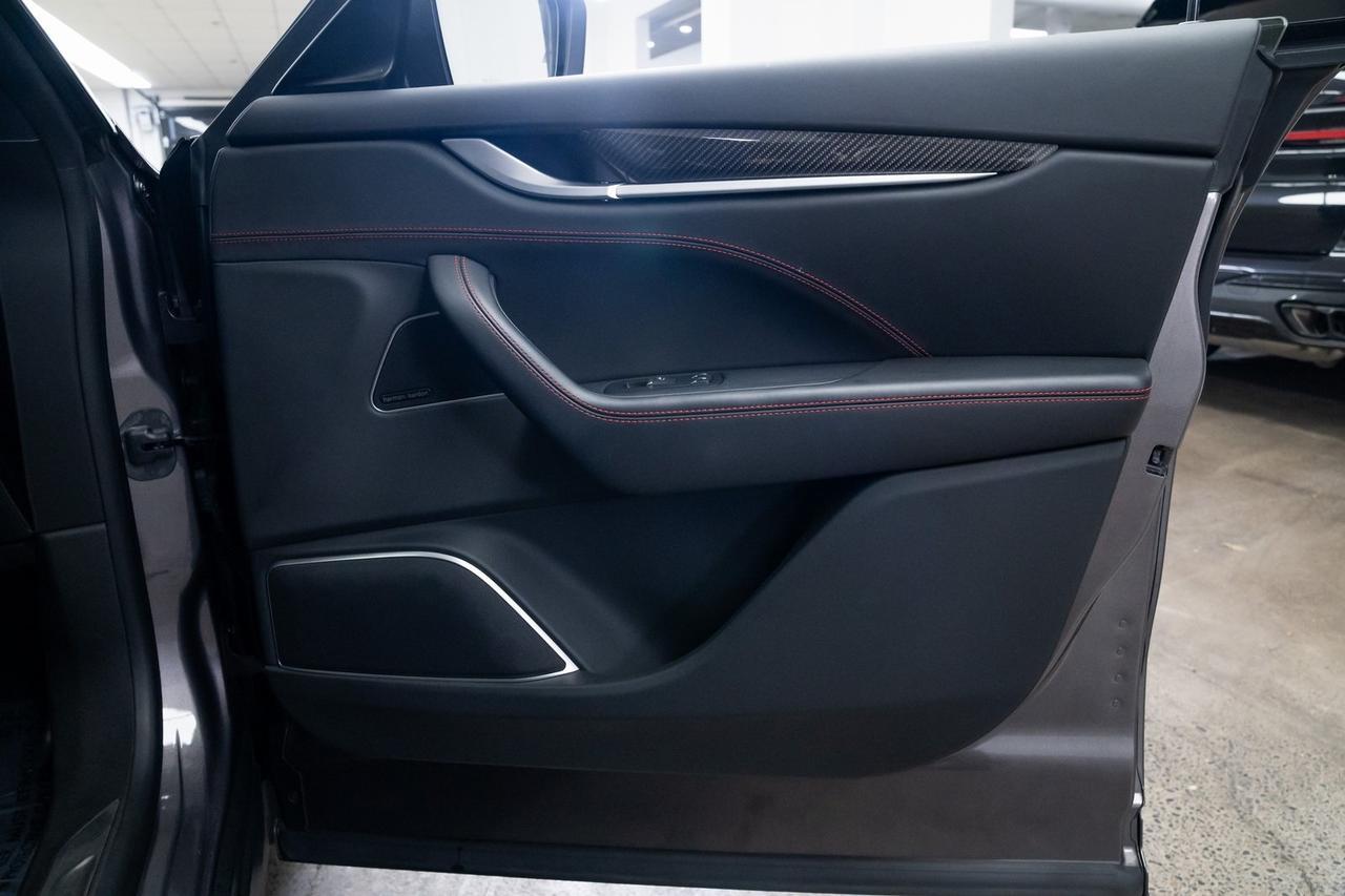 2017 Maserati Levante S Vented 12-Way Power Front Bucket Seats Harman/Kard Portland OR