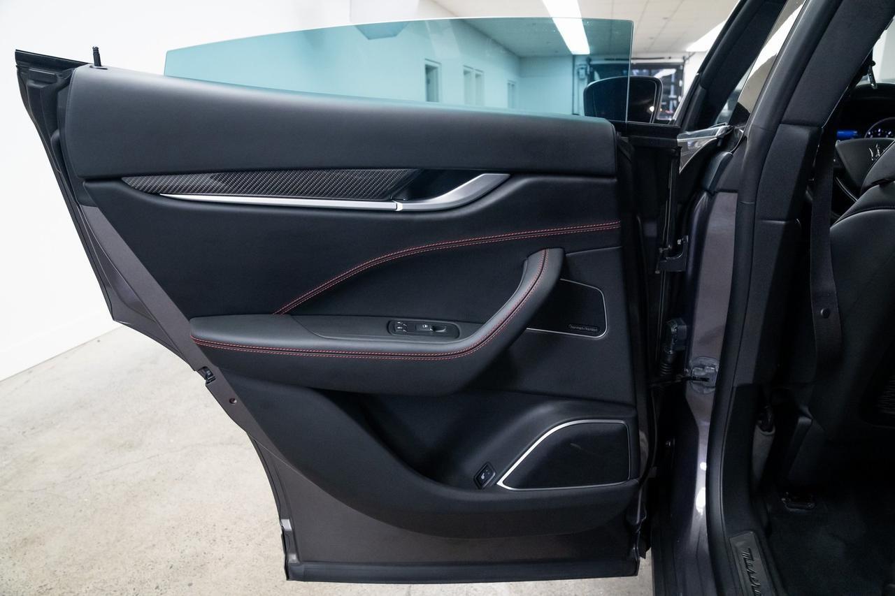 2017 Maserati Levante S Vented 12-Way Power Front Bucket Seats Harman/Kard Portland OR