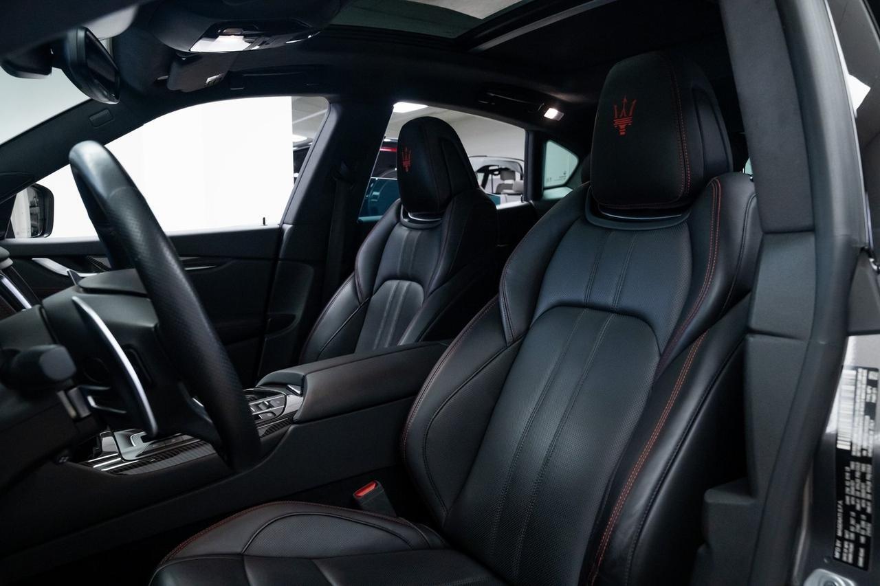 2017 Maserati Levante S Vented 12-Way Power Front Bucket Seats Harman/Kard Portland OR