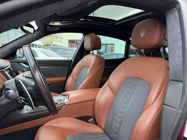 2017 Maserati Levante S Whitehall PA