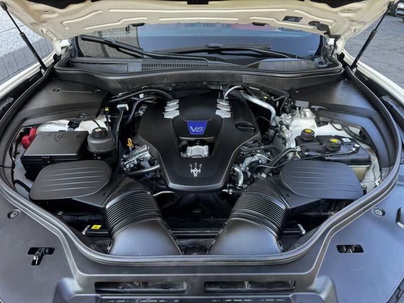 2017 Maserati Levante S Willow Grove PA