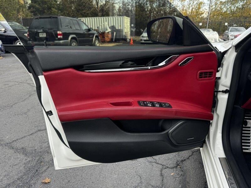 2017 Maserati Quattroporte GTS GranSport Willow Grove PA